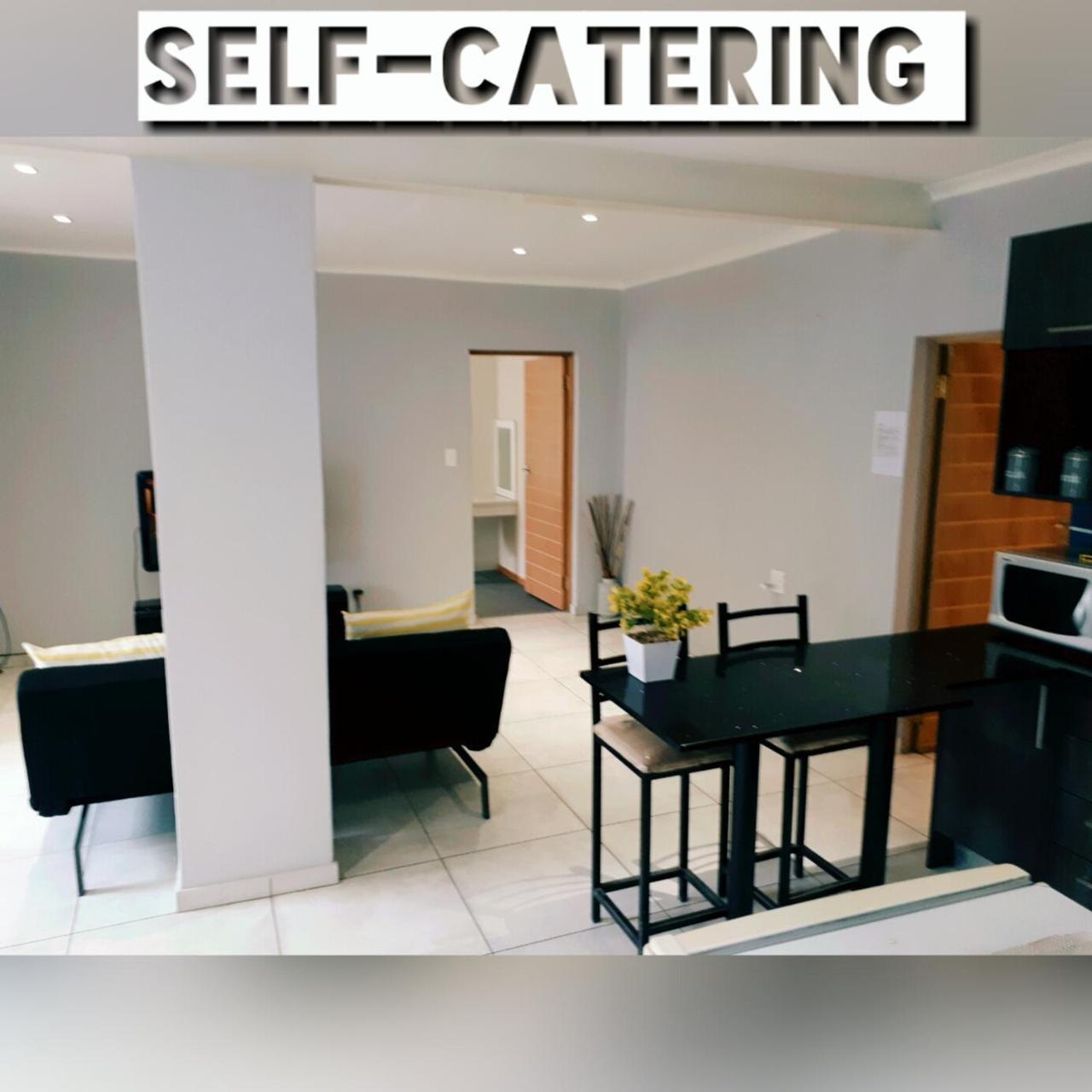 Midrand Guesthouse - Tasa 외부 사진