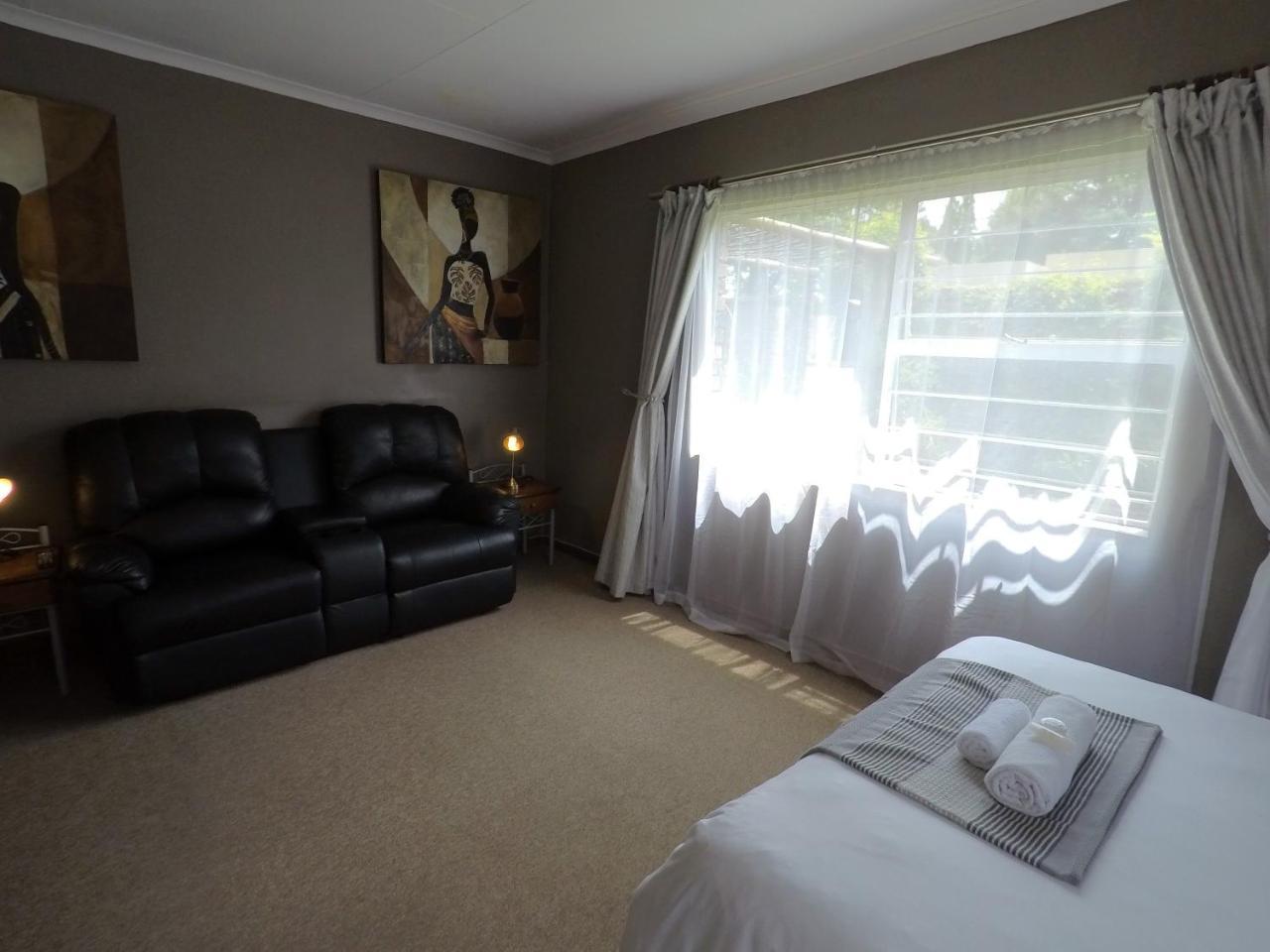Midrand Guesthouse - Tasa 외부 사진