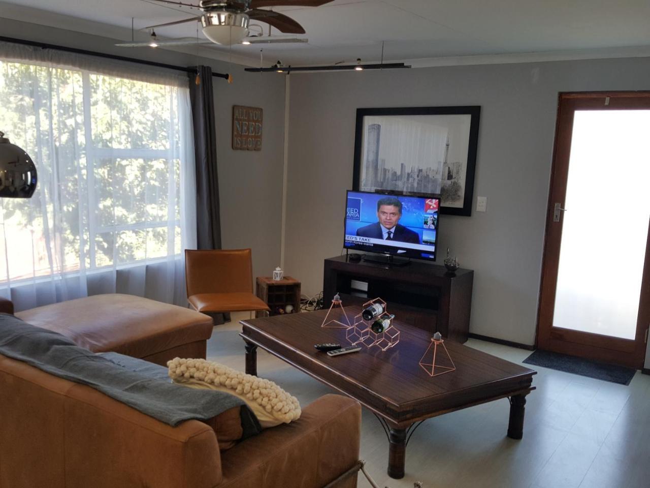 Midrand Guesthouse - Tasa 외부 사진